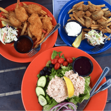 Island Cafe - a dog friendly restaurant in Portland
