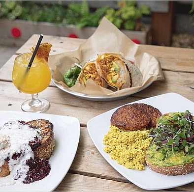 Victoria Bar - a dog friendly restaurant in Portland