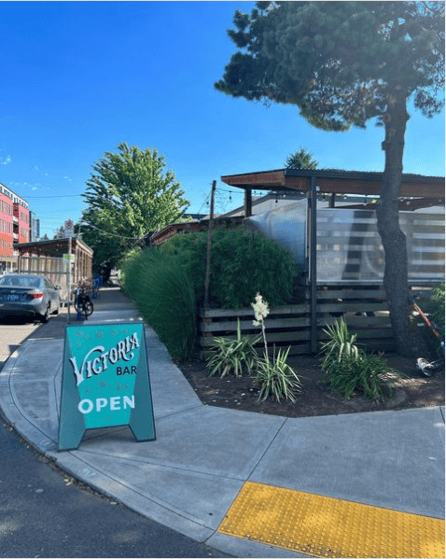 Victoria Bar - a dog friendly restaurant in Portland