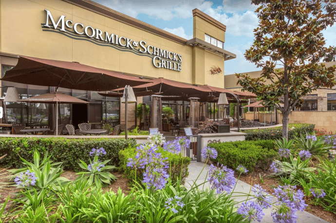 McCormick & Schmick’s, Dog friendly restaurant in Houston