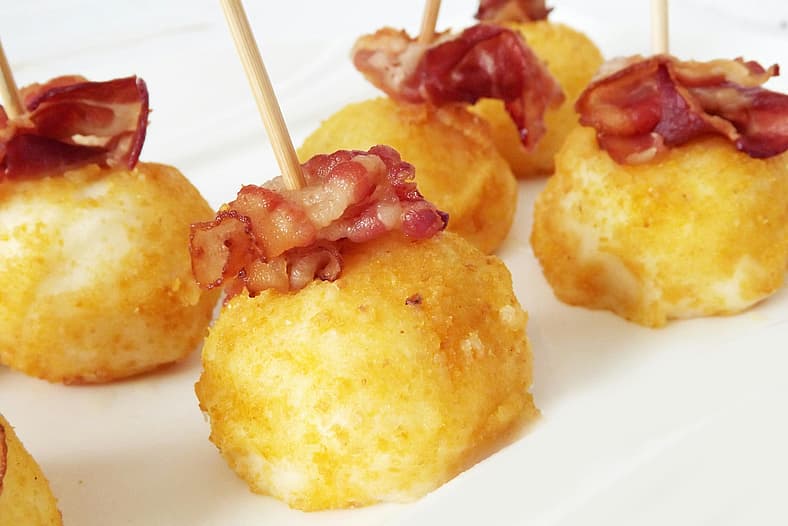 Can Dogs Eat Bacon
