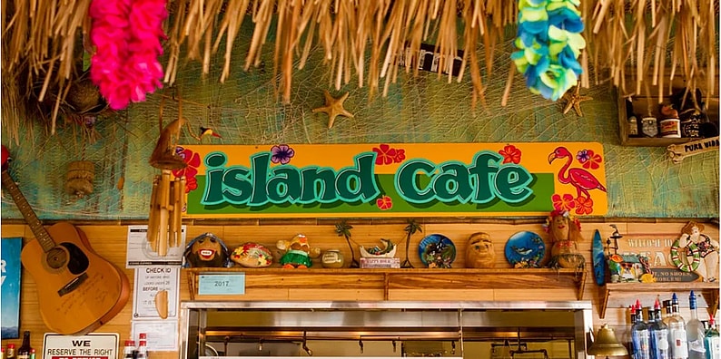 Island Cafe - a dog friendly restaurant in Portland